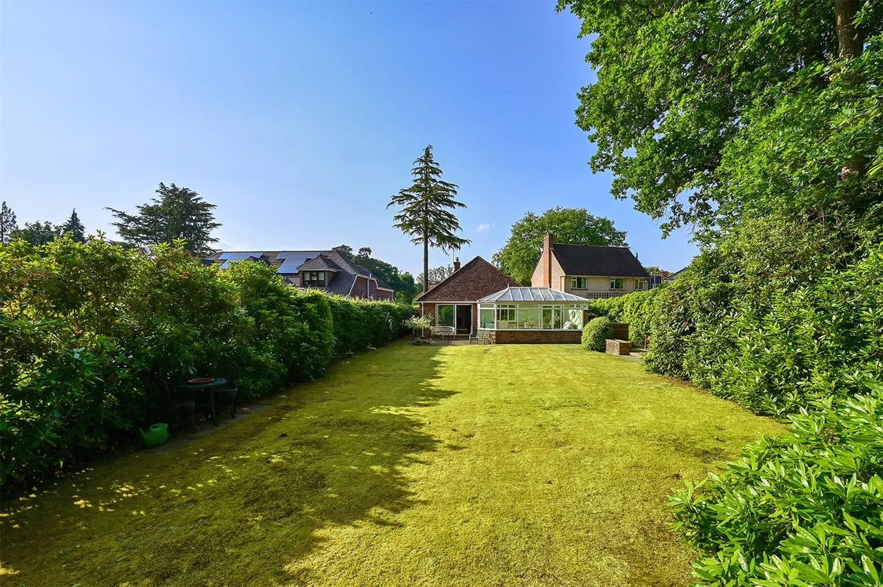 Horseshoe Lane, Ash Vale, Guildford, Surrey, GU12 5LJ, photo 15