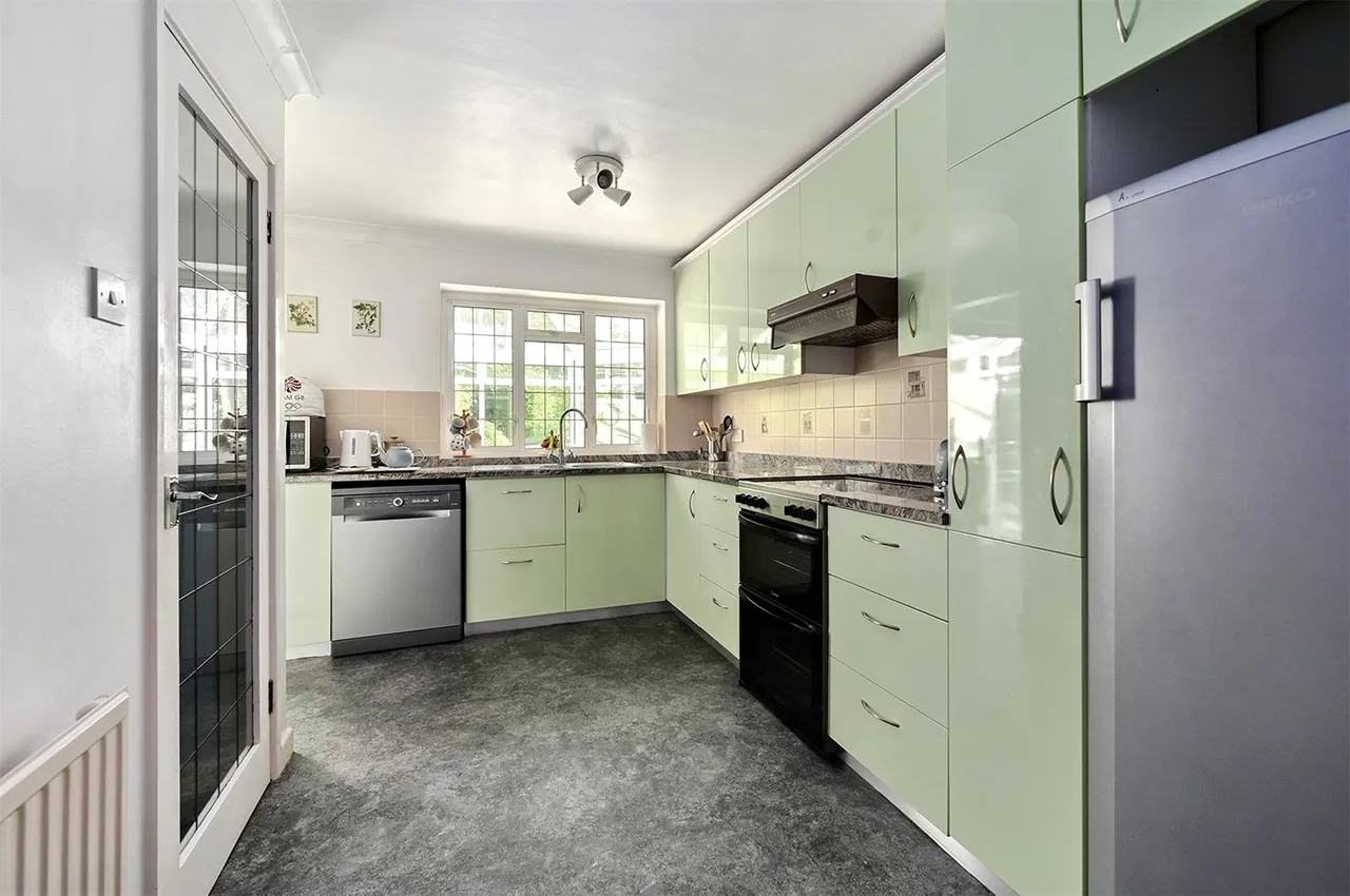 Horseshoe Lane, Ash Vale, Guildford, Surrey, GU12 5LJ, photo 6
