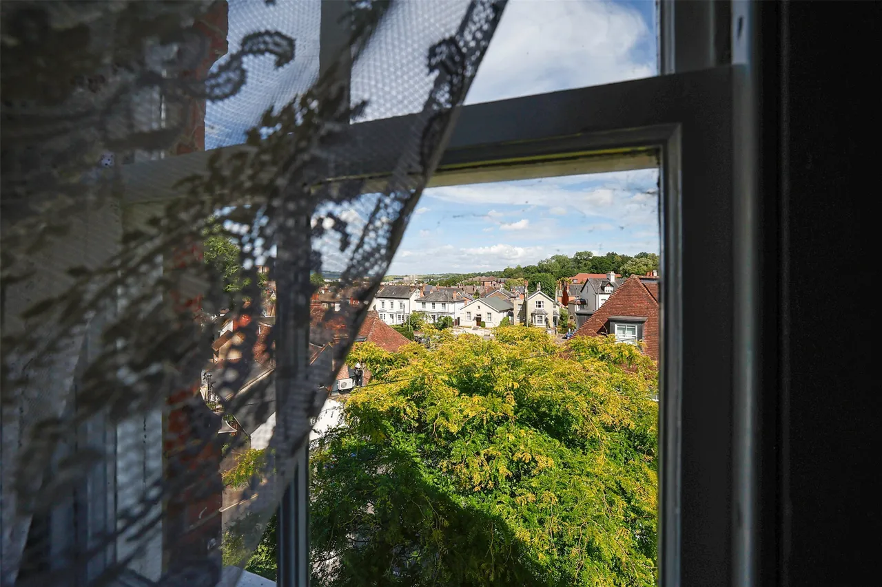 Reigate Road, Redhill, RH1, photo 14