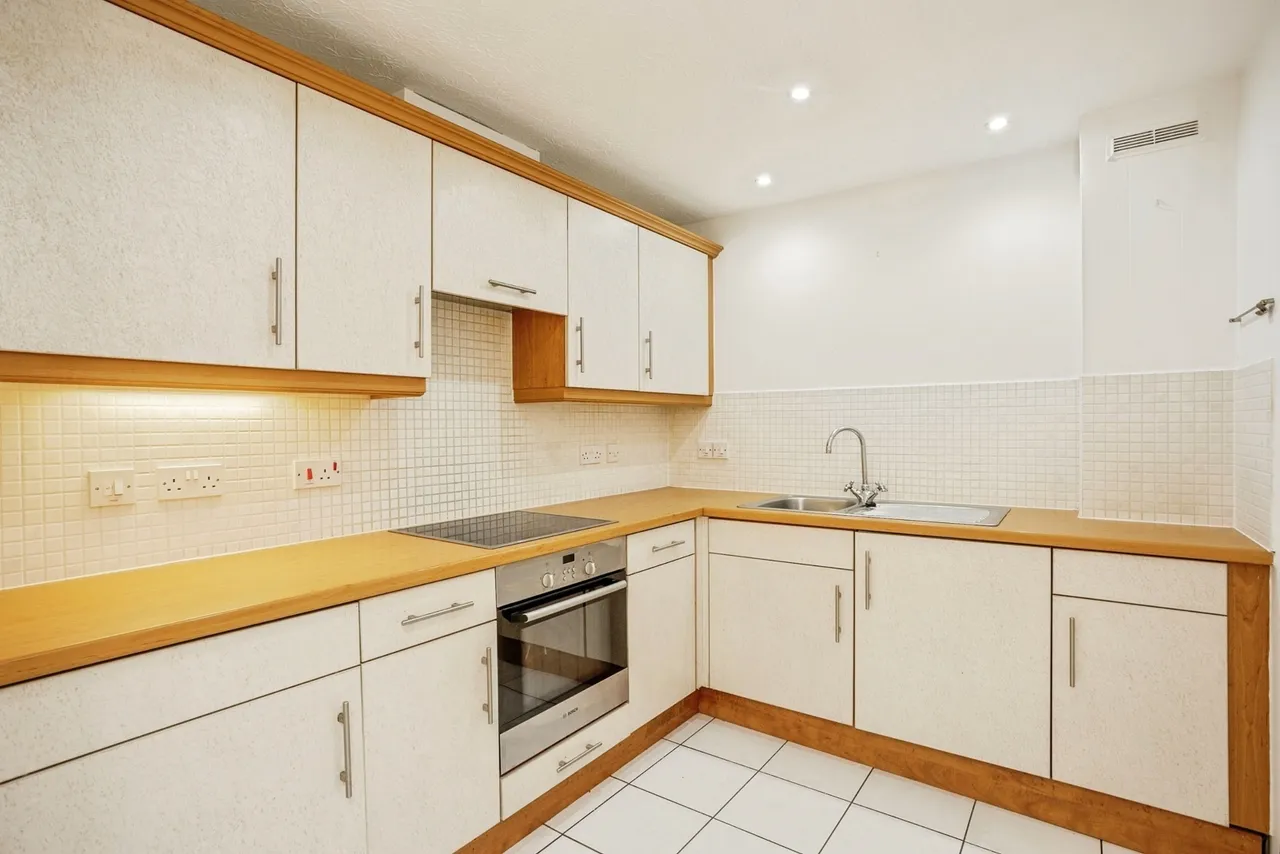Moor Lane, Bingham, NG13, photo 9