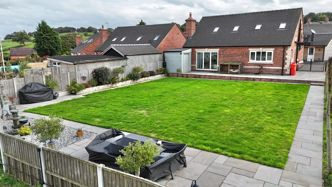Moss Close, Dilhorne, ST10, photo 32