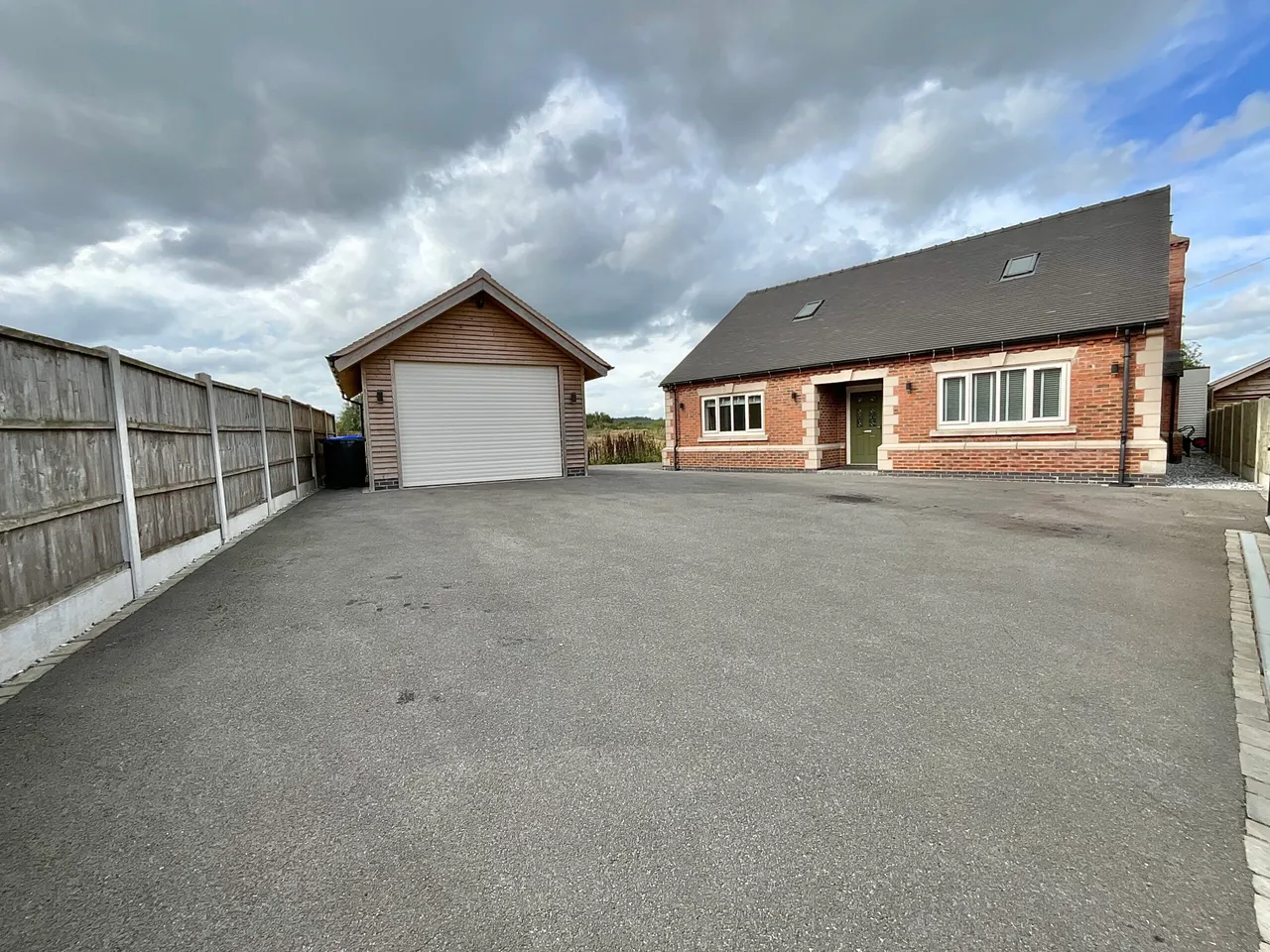 Moss Close, Dilhorne, ST10, photo 40