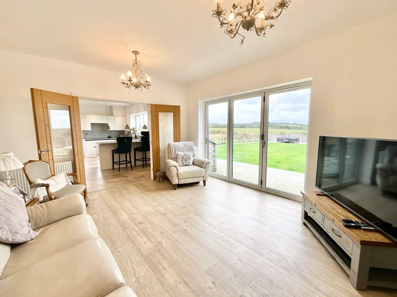 Moss Close, Dilhorne, ST10, photo 9