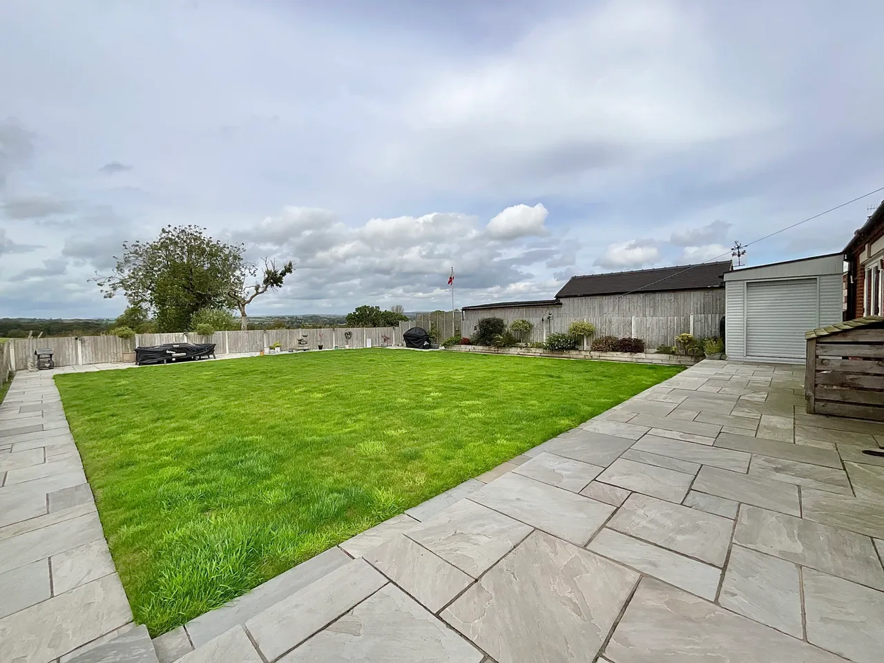 Moss Close, Dilhorne, ST10, photo 36
