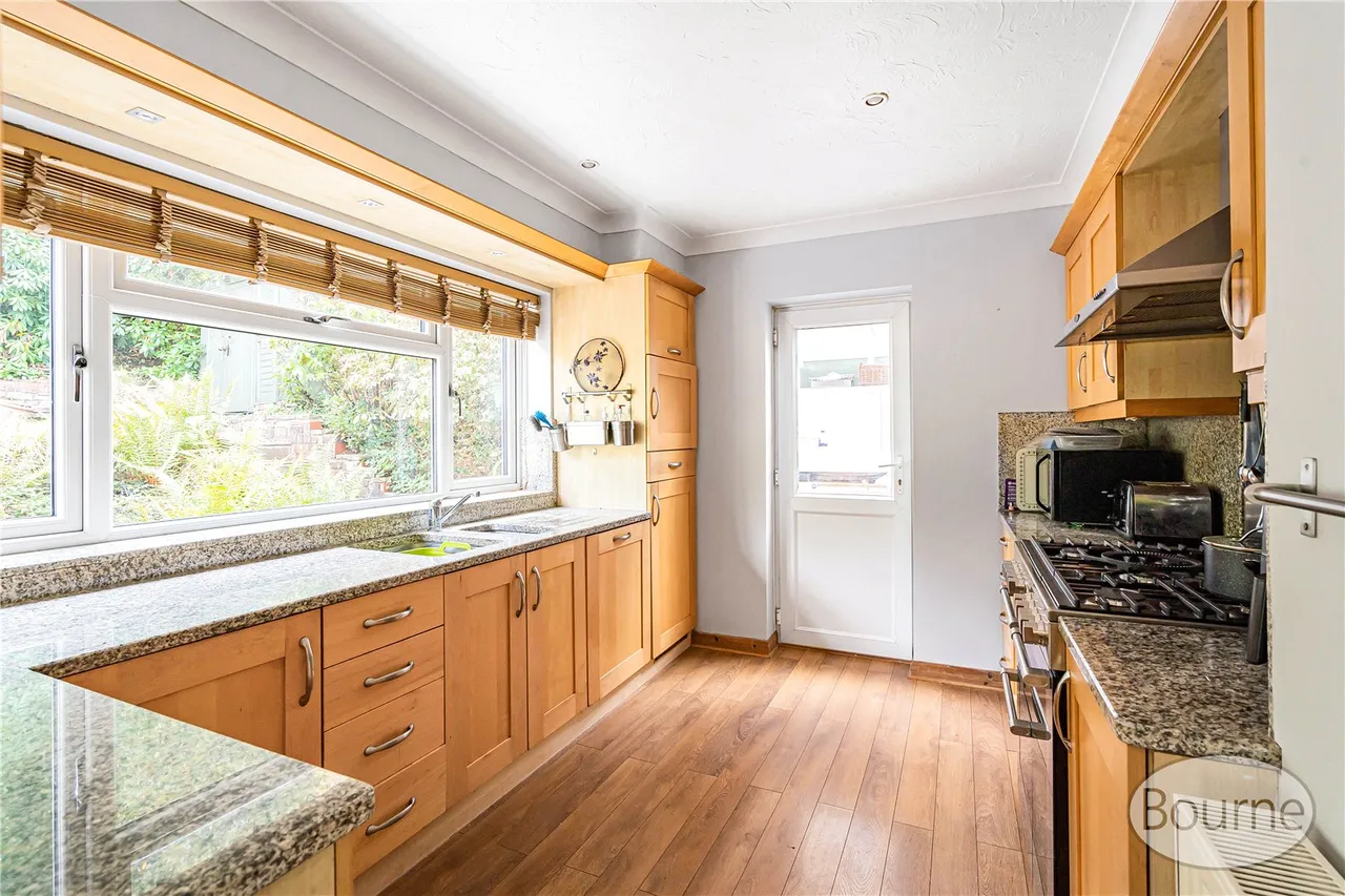 St. Johns Rise, Woking, GU21, photo 2