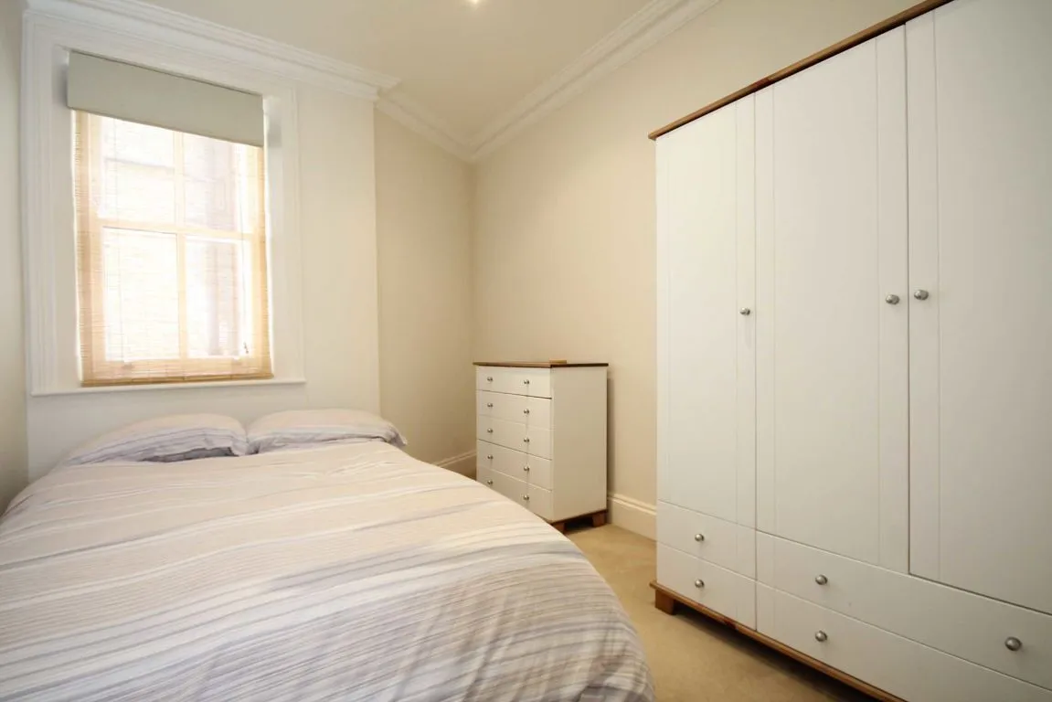 Richmond Road, TW1, photo 4