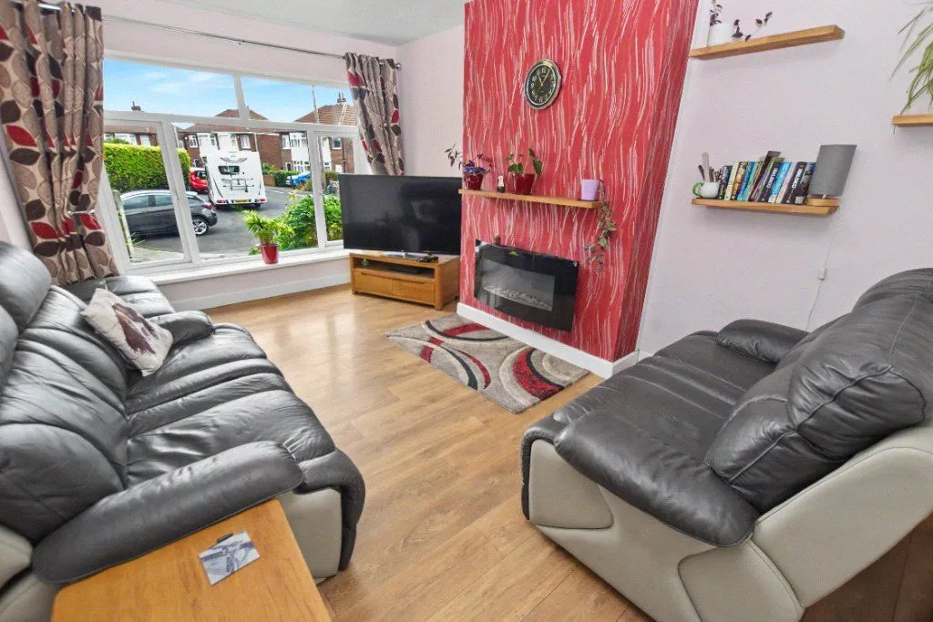 Armley Grange Walk, Leeds, LS12, photo 4