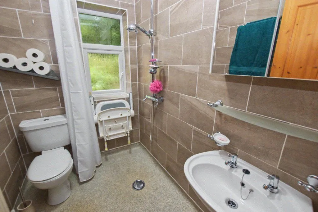 Armley Grange Walk, Leeds, LS12, photo 9