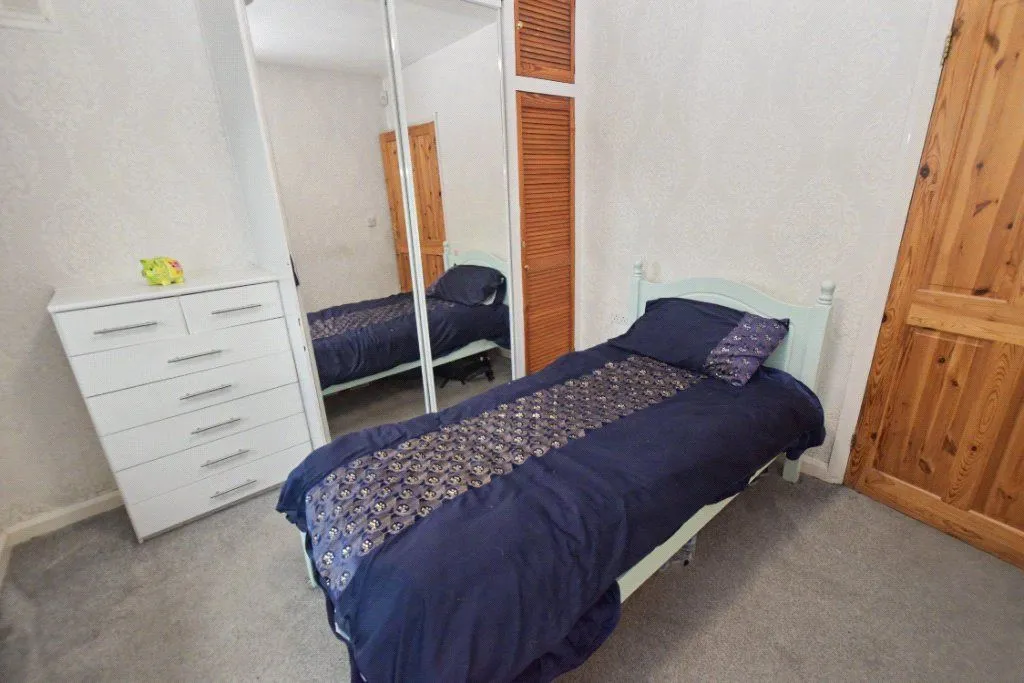 Armley Grange Walk, Leeds, LS12, photo 15