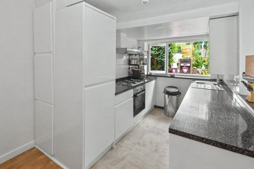 Armley Grange Walk, Leeds, LS12, photo 3