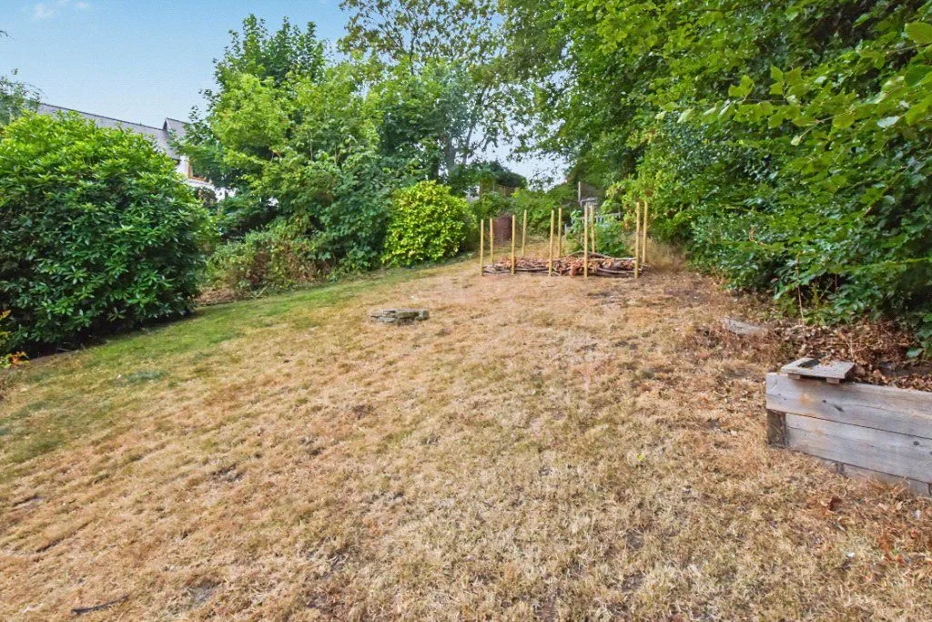 Armley Grange Walk, Leeds, LS12, photo 10