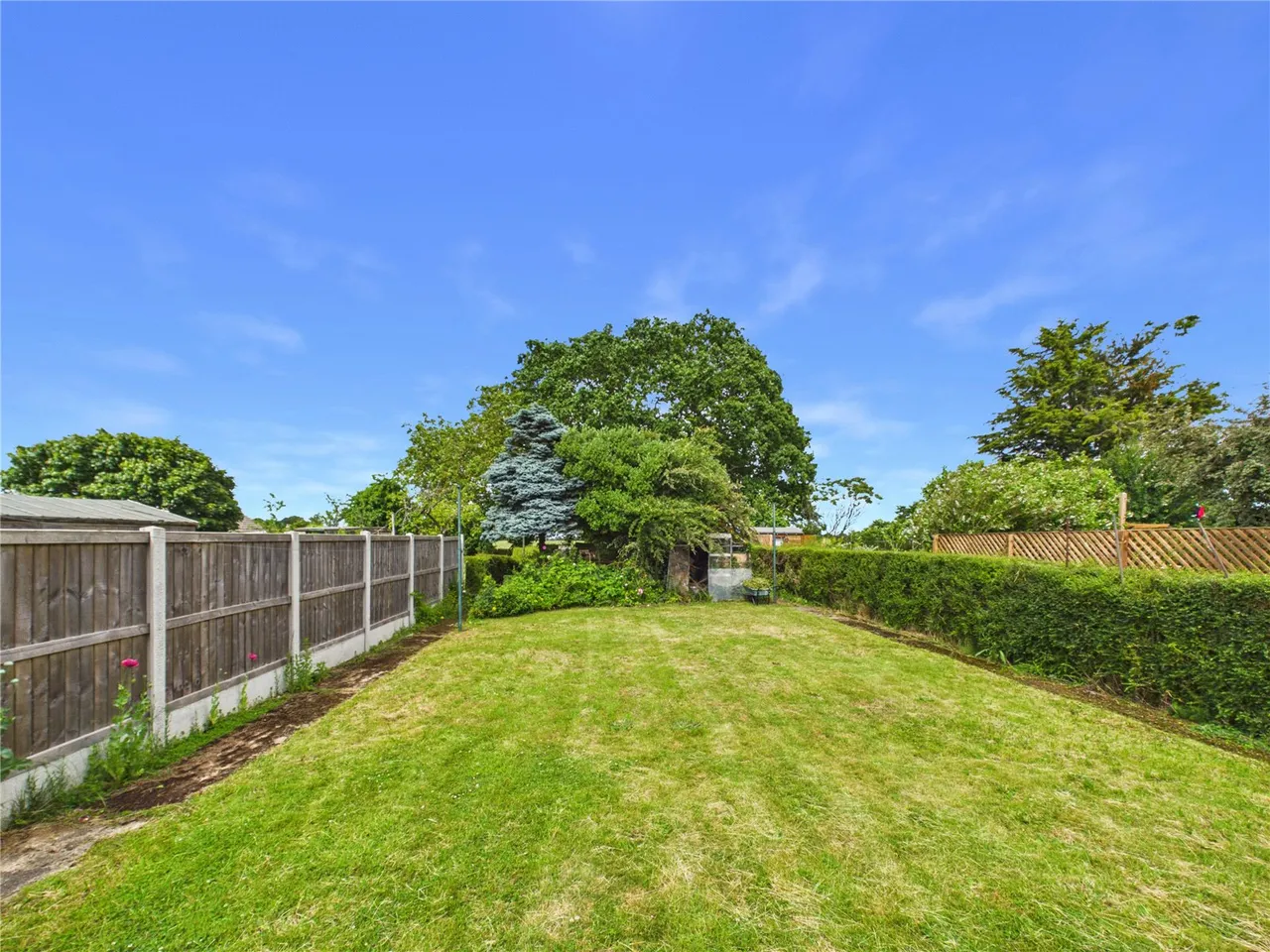 Bradfield Road, Wix, CO11, photo 3