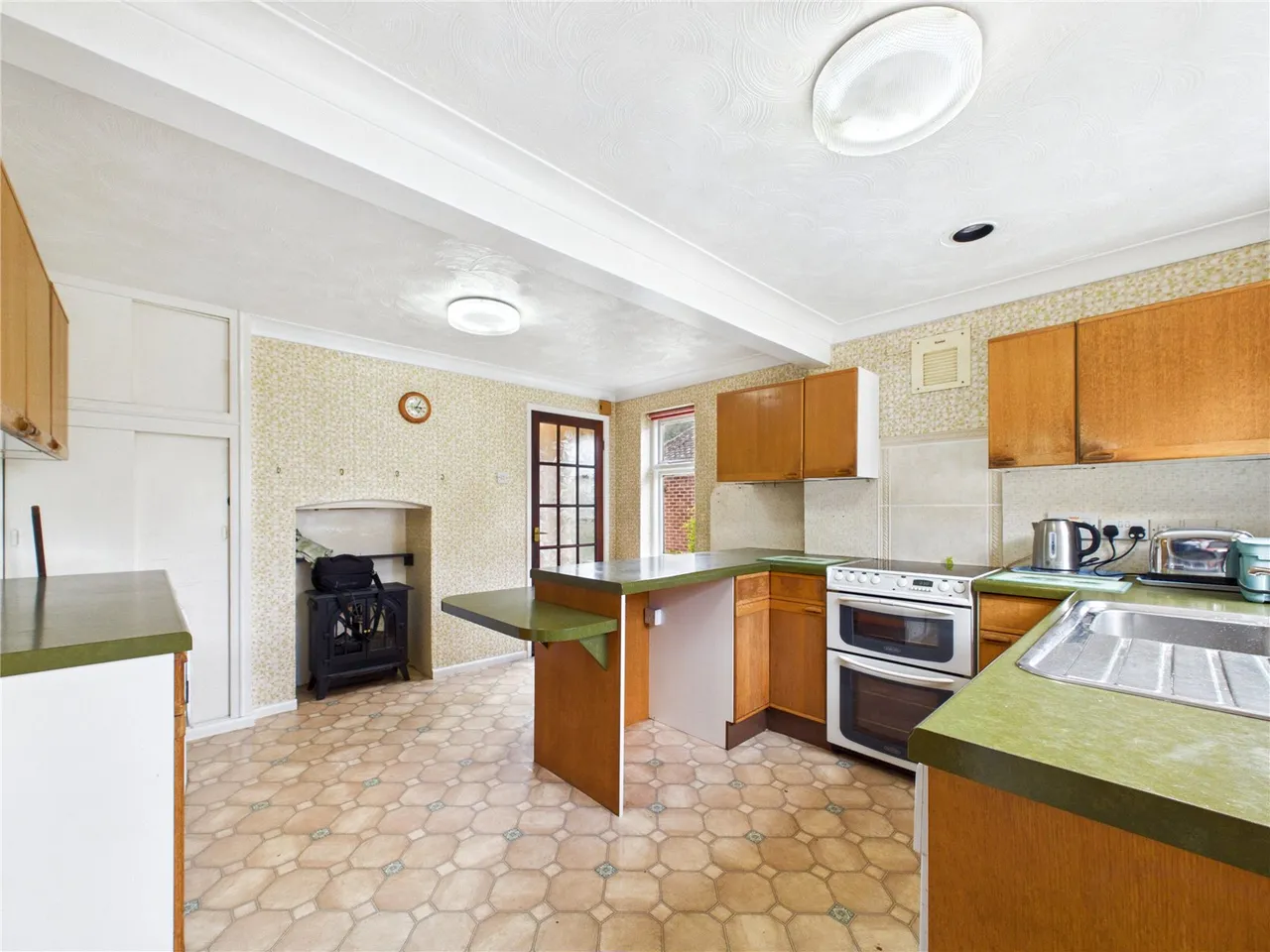 Bradfield Road, Wix, CO11, photo 4