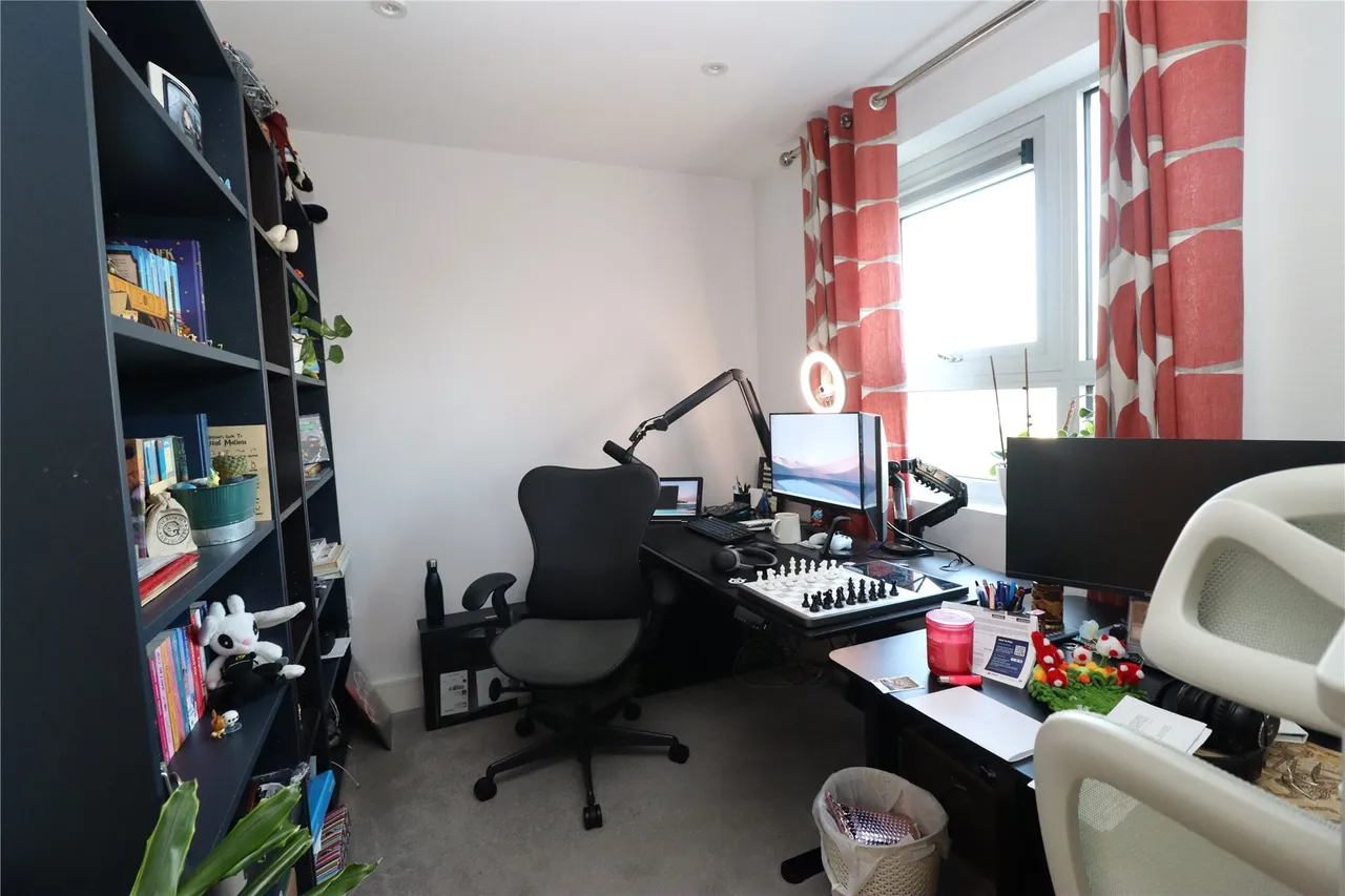 Maybury Road, Woking, GU21, photo 7