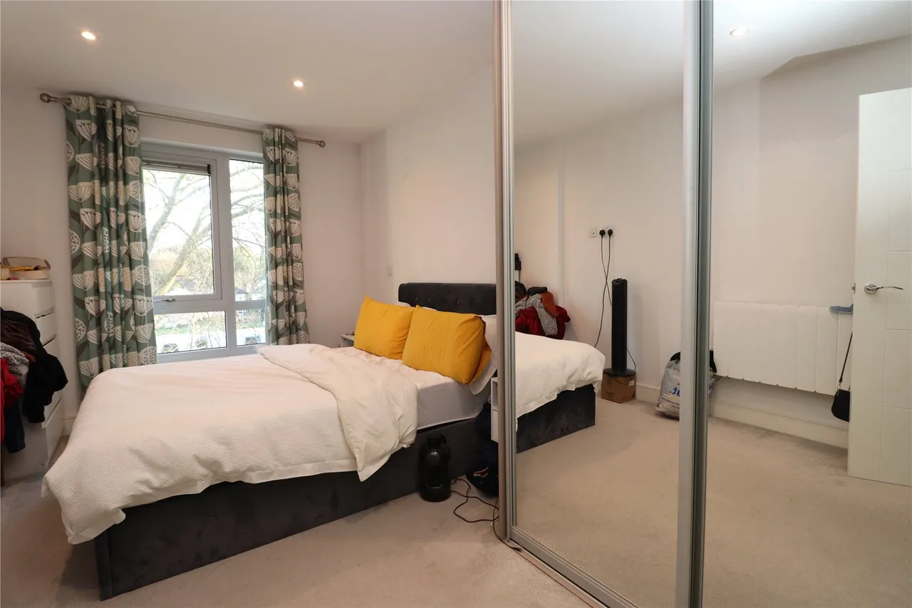 Maybury Road, Woking, GU21, photo 4