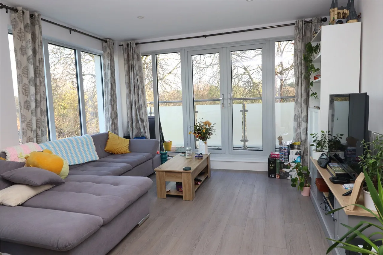 Maybury Road, Woking, GU21, photo 9