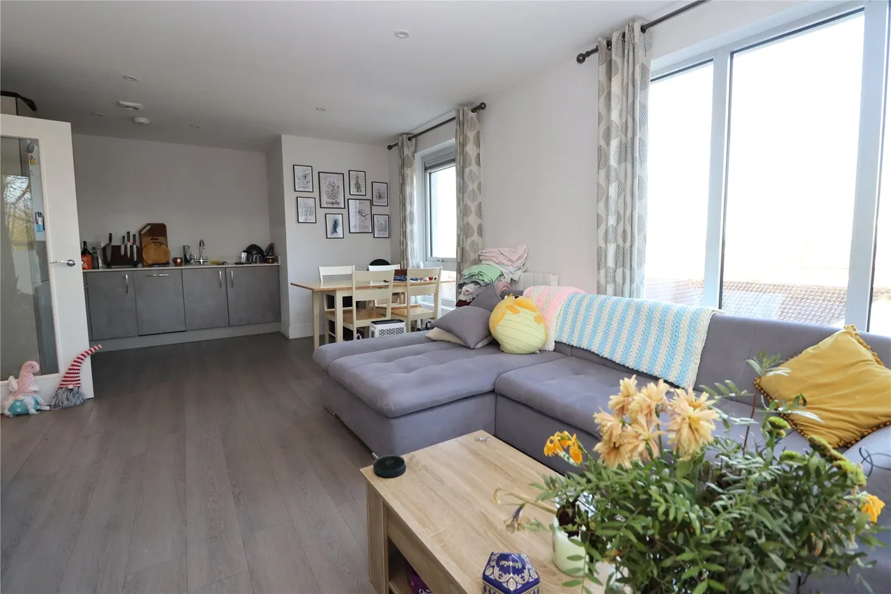 Maybury Road, Woking, GU21, photo 3