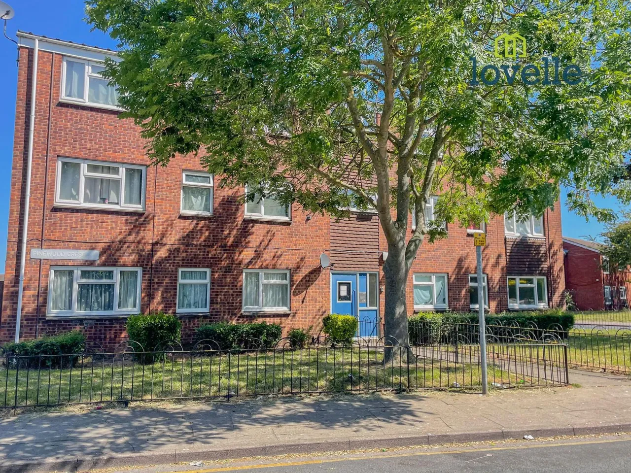 2 bed flat for sale, Pinewood Crescent, Grimsby, DN33