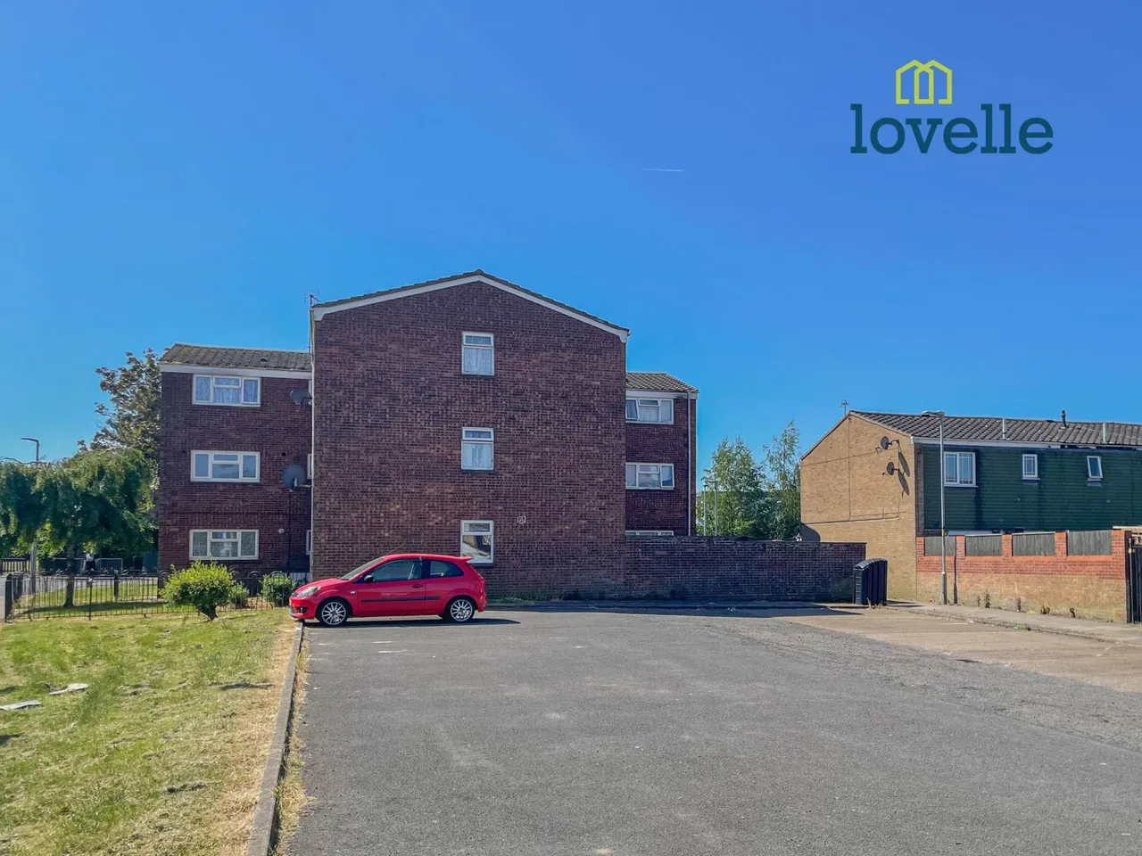 Pinewood Crescent, Grimsby, DN33, photo 2