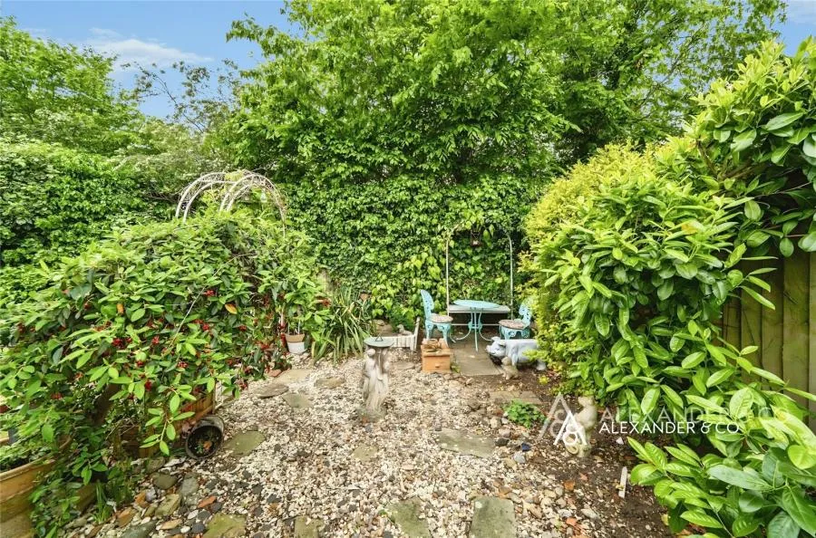 Spring Lane, Great Horwood, MK17, photo 23