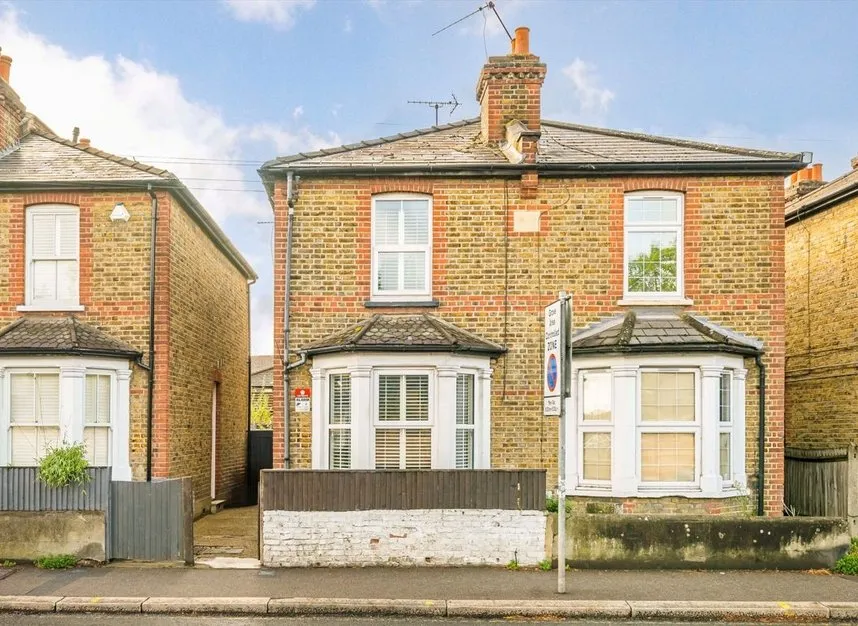 2 bed house for sale — Douglas Villas, Kingston Upon Thames, KT1