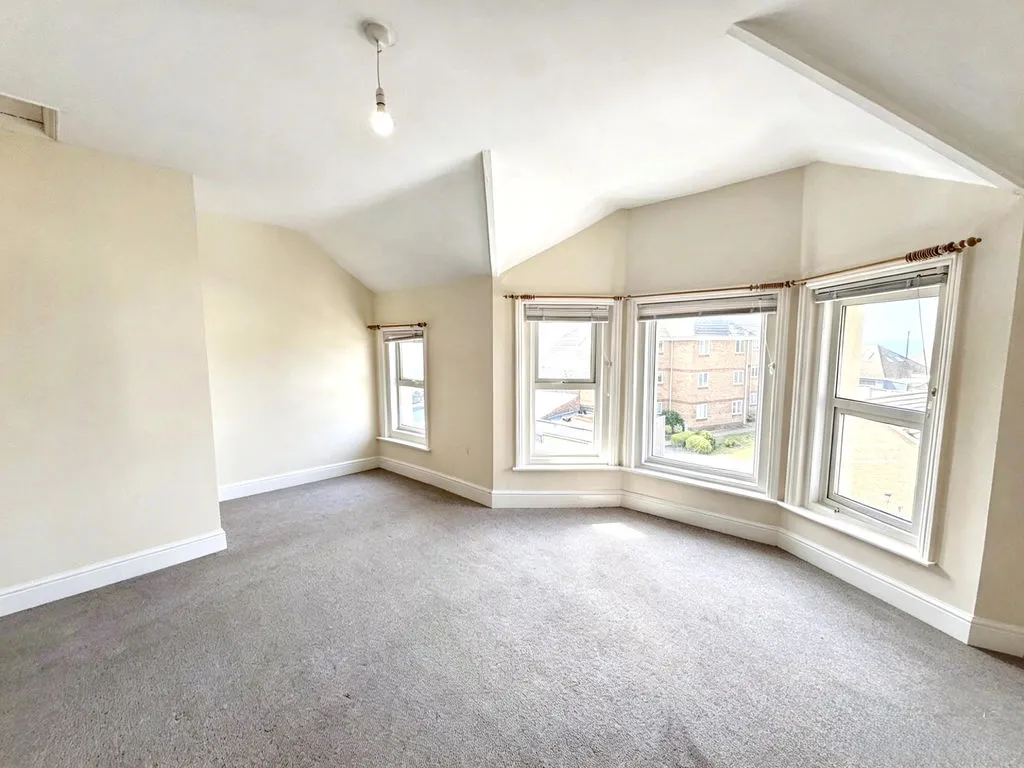 109 Belle Vue Road, Southbourne BH6 3DW, photo 2