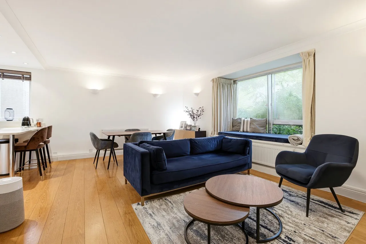 3 bed flat for sale — Kinnerton Street, London, SW1X 8EY