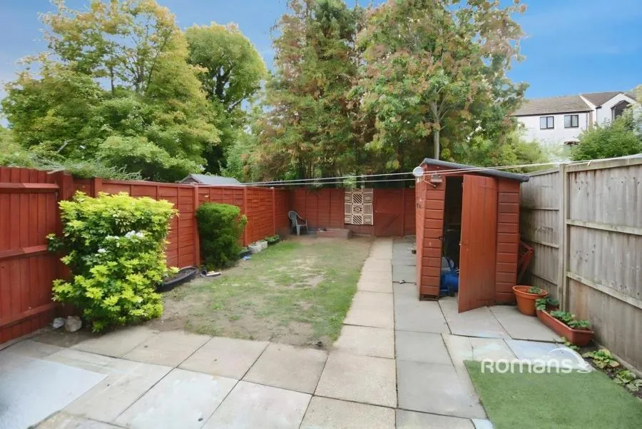 Braybourne Close, Uxbridge, UB8, photo 9