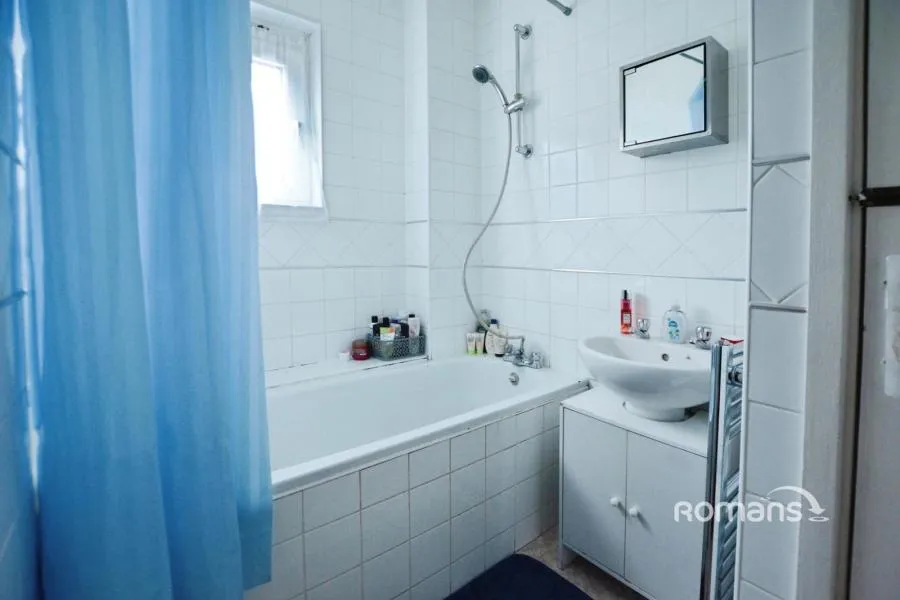 Braybourne Close, Uxbridge, UB8, photo 7