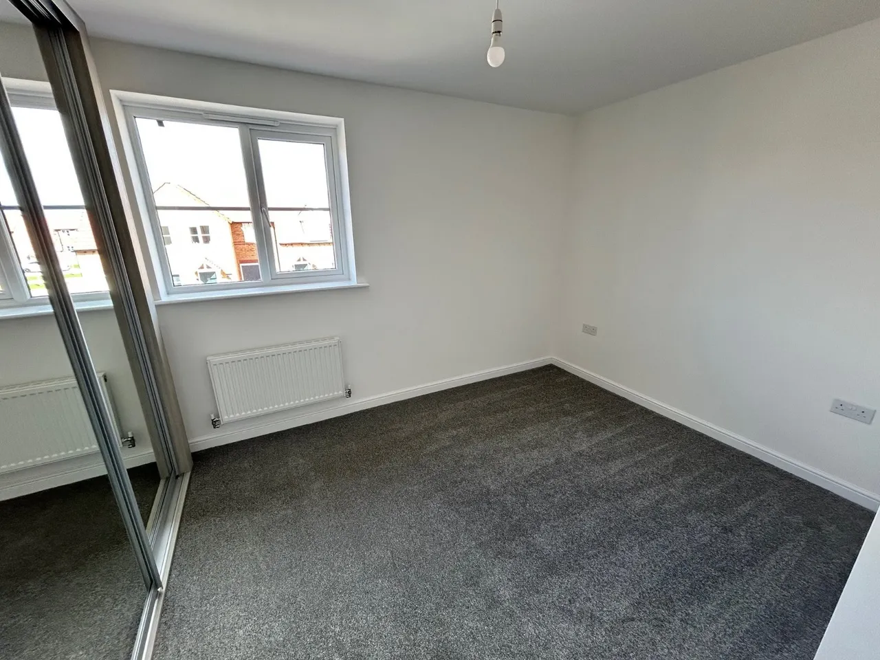 Curlew Street, Poolsbrook, S43, photo 5
