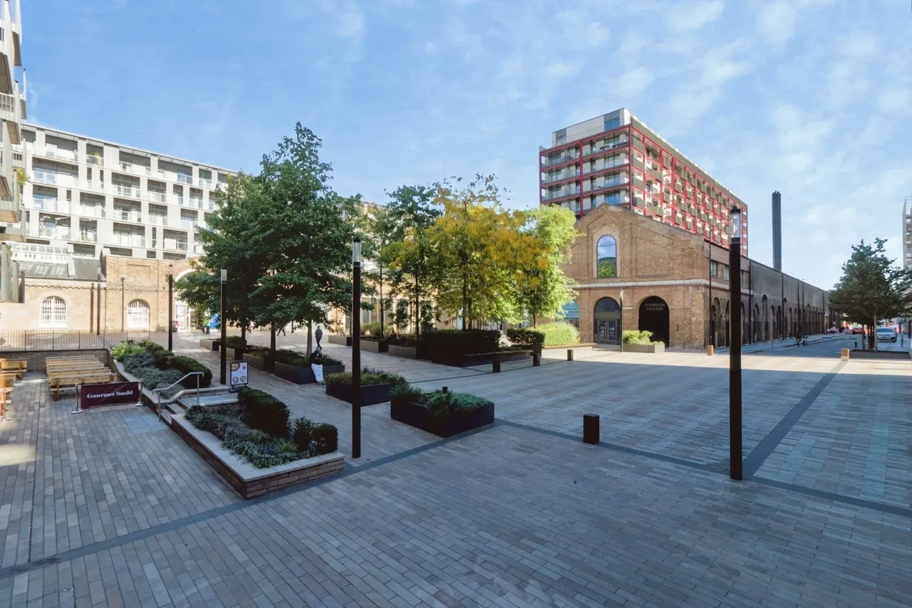 Windsor Square, London, SE18, photo 26