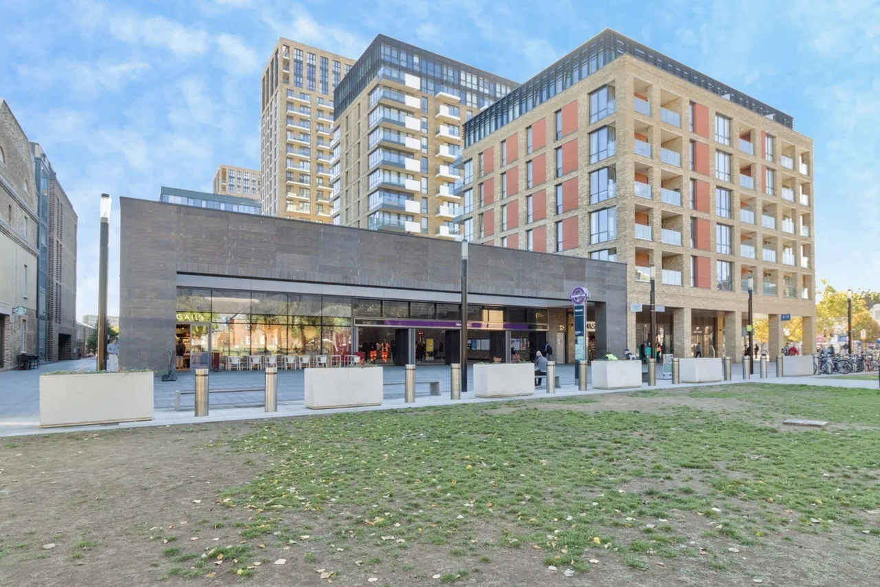 Windsor Square, London, SE18, photo 21