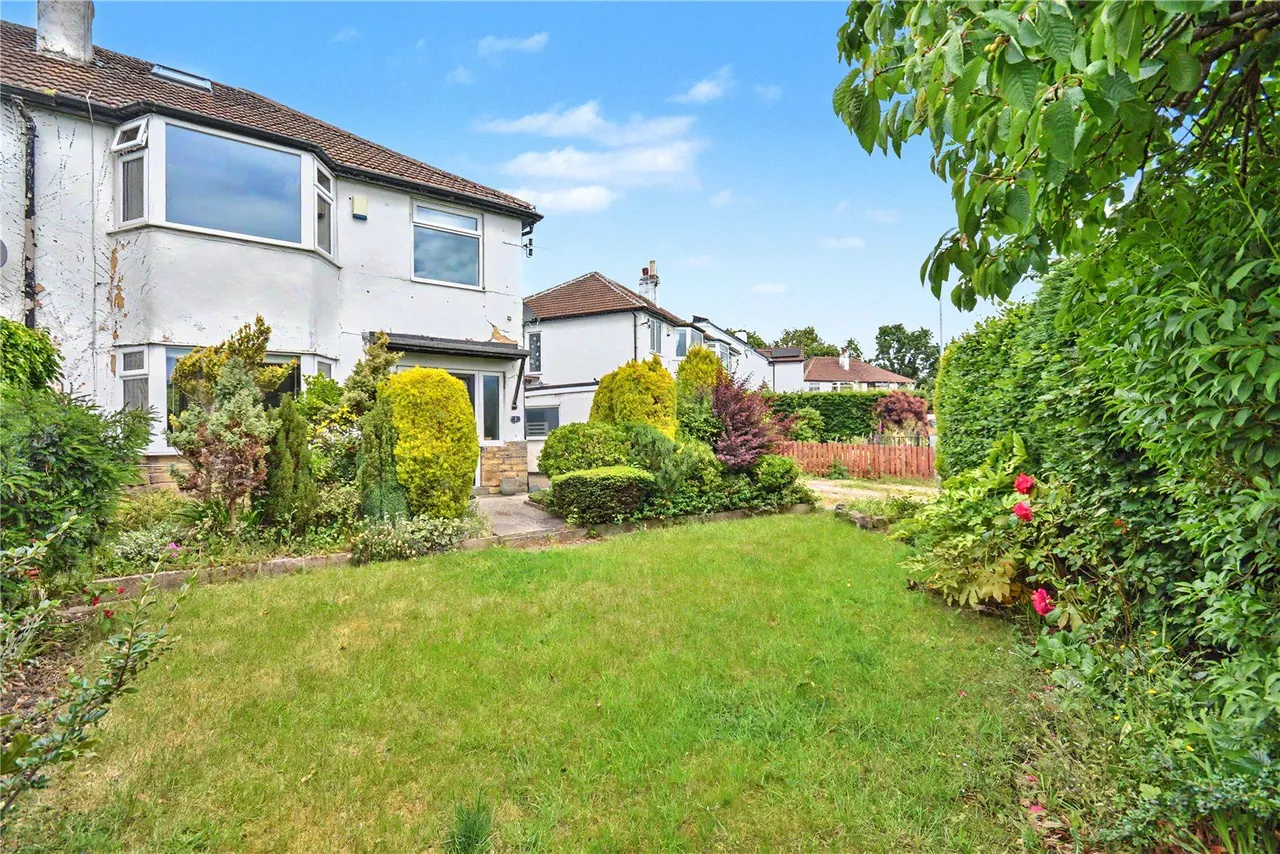 3 bed house for sale, Ringwood Gardens, Leeds, LS14
