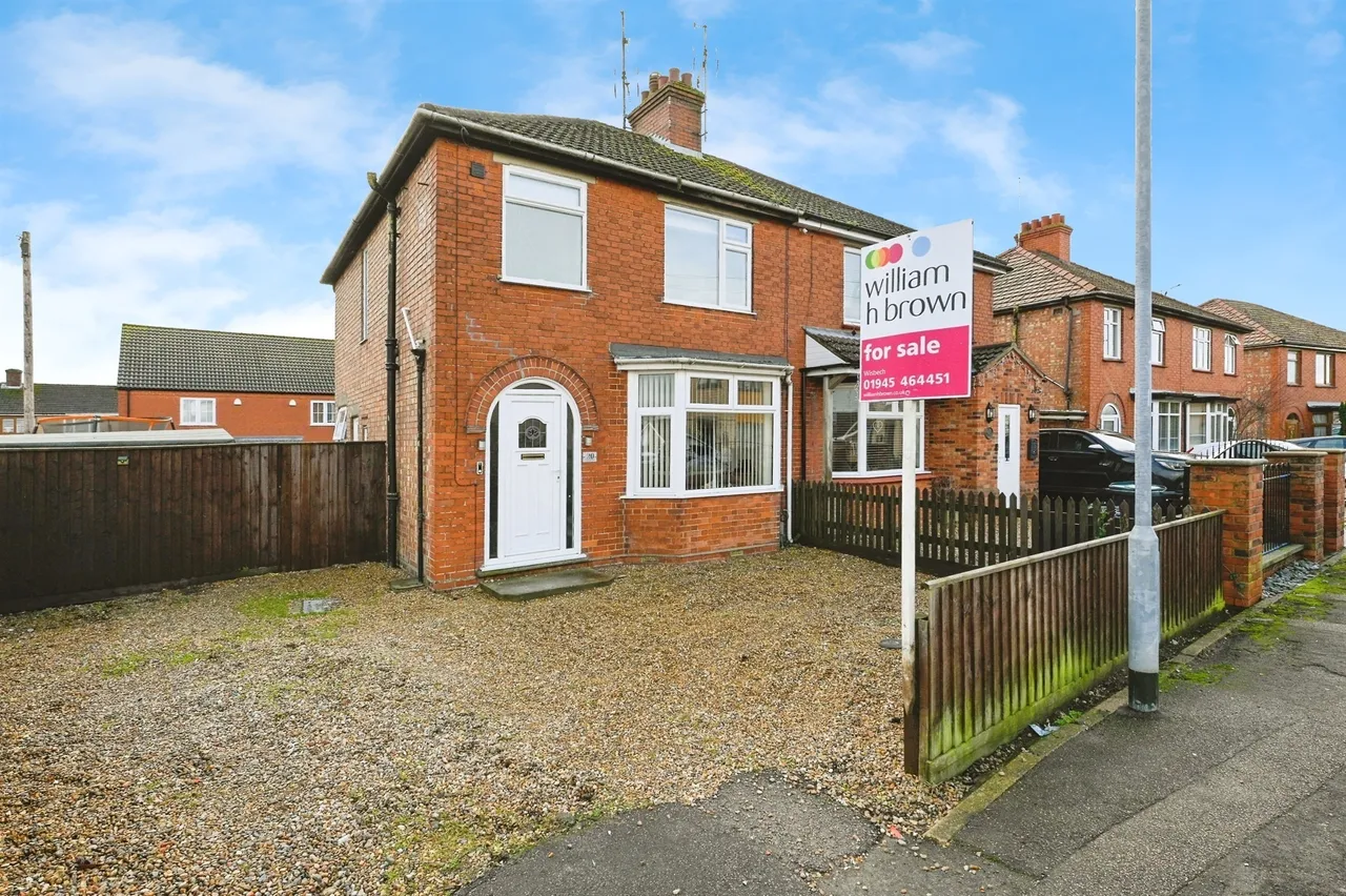 3 bed house for sale — Old Lynn Road, Wisbech