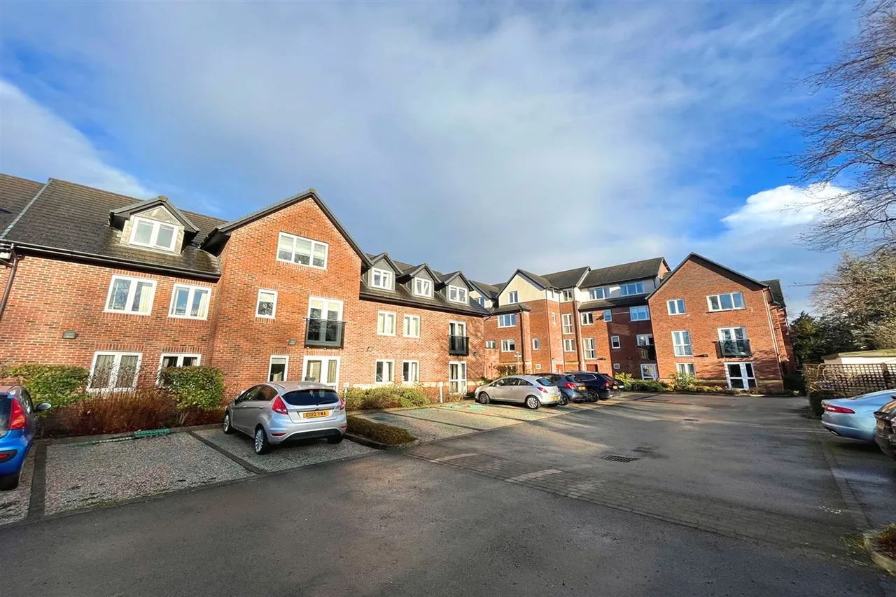 2 bed retirement property for sale, Oakfield, Sale