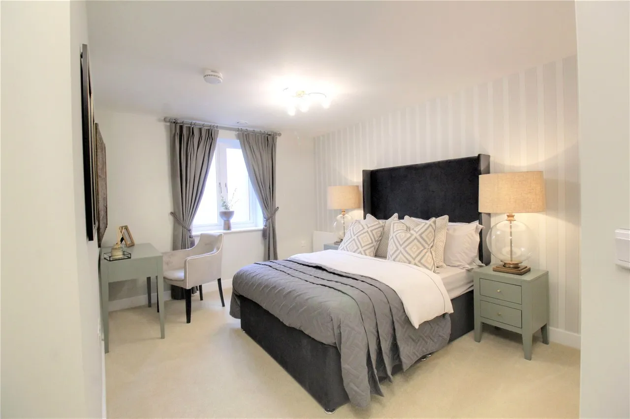Station Road, Hook, Hamshire, RG27 9PH, photo 6