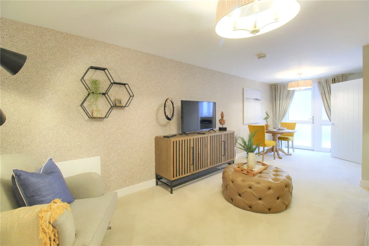 Station Road, Hook, Hamshire, RG27 9PH, photo 5