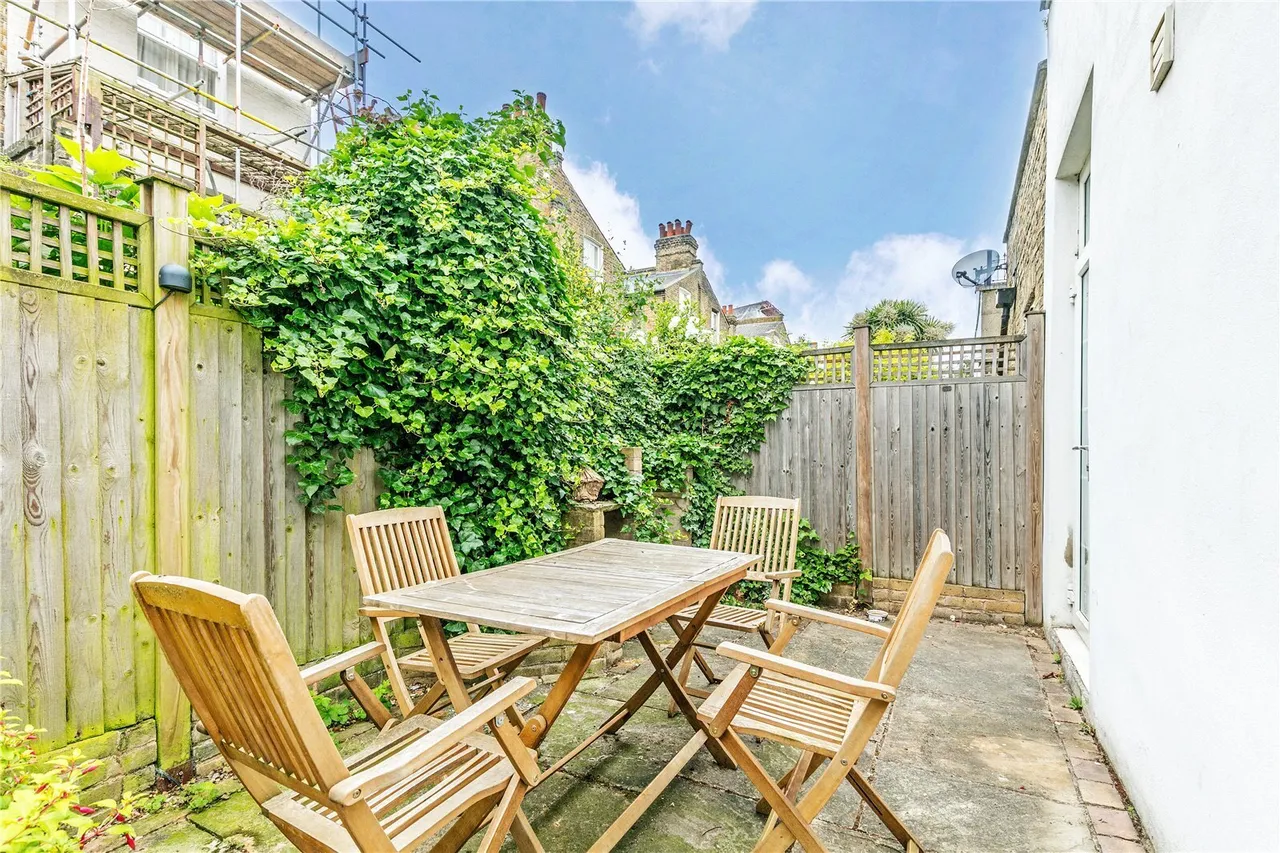 Hazelbourne Road, London, SW12, photo 13