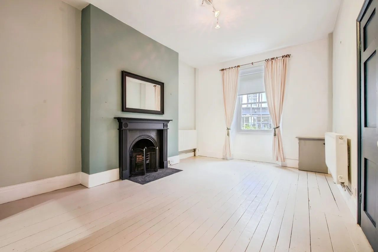 Carmarthen Street, Llandeilo, SA19, photo 9