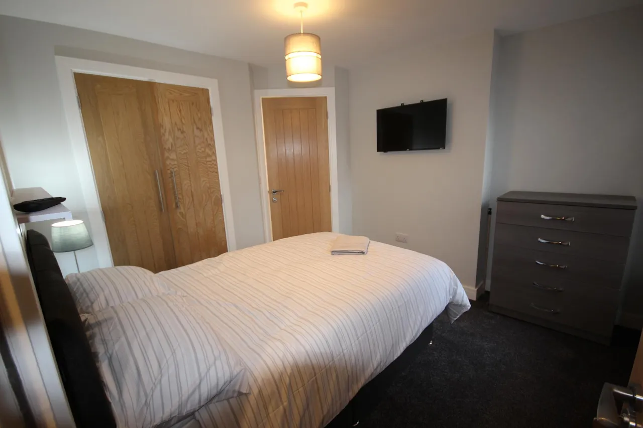 Belvedere Road, Burton upon Trent, DE13, photo 5