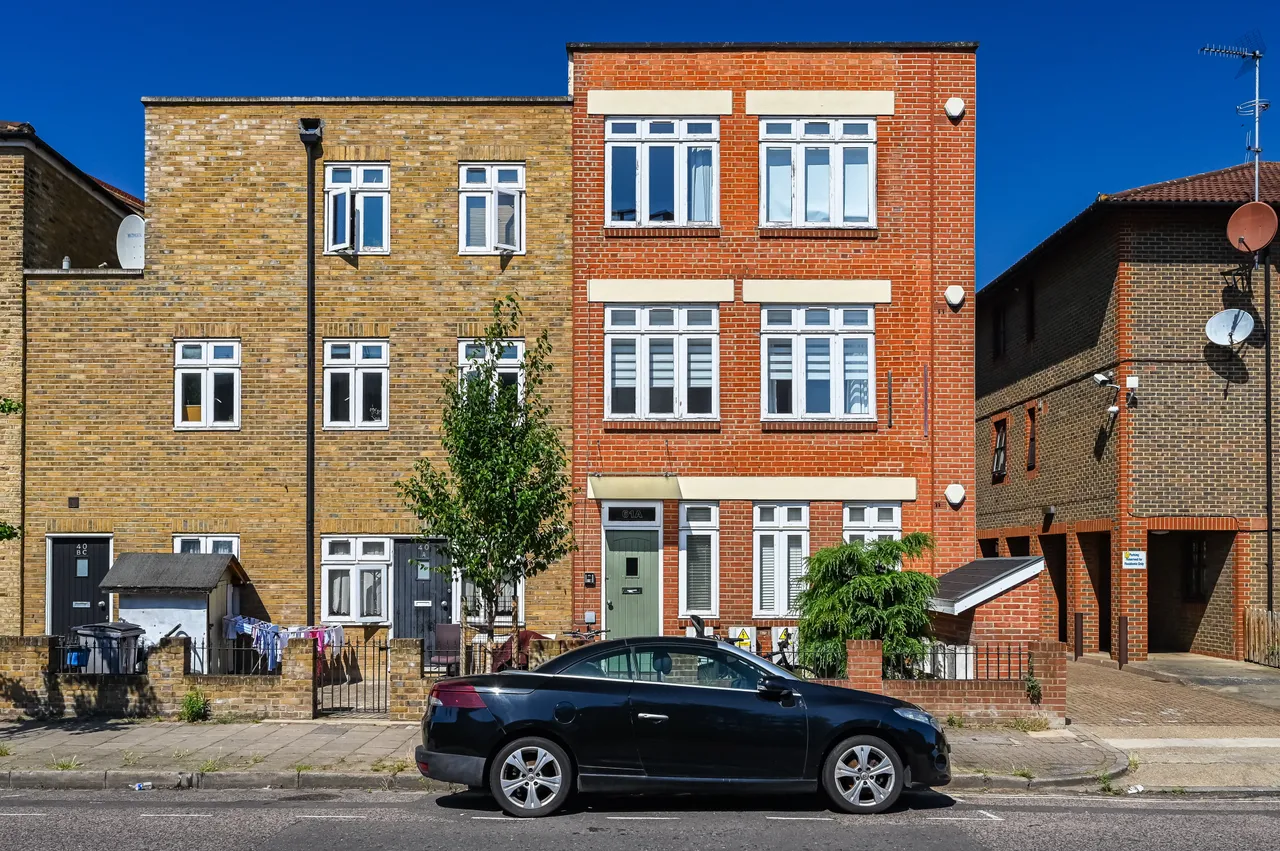 6 bed house for sale — 61a Hertford Road, London