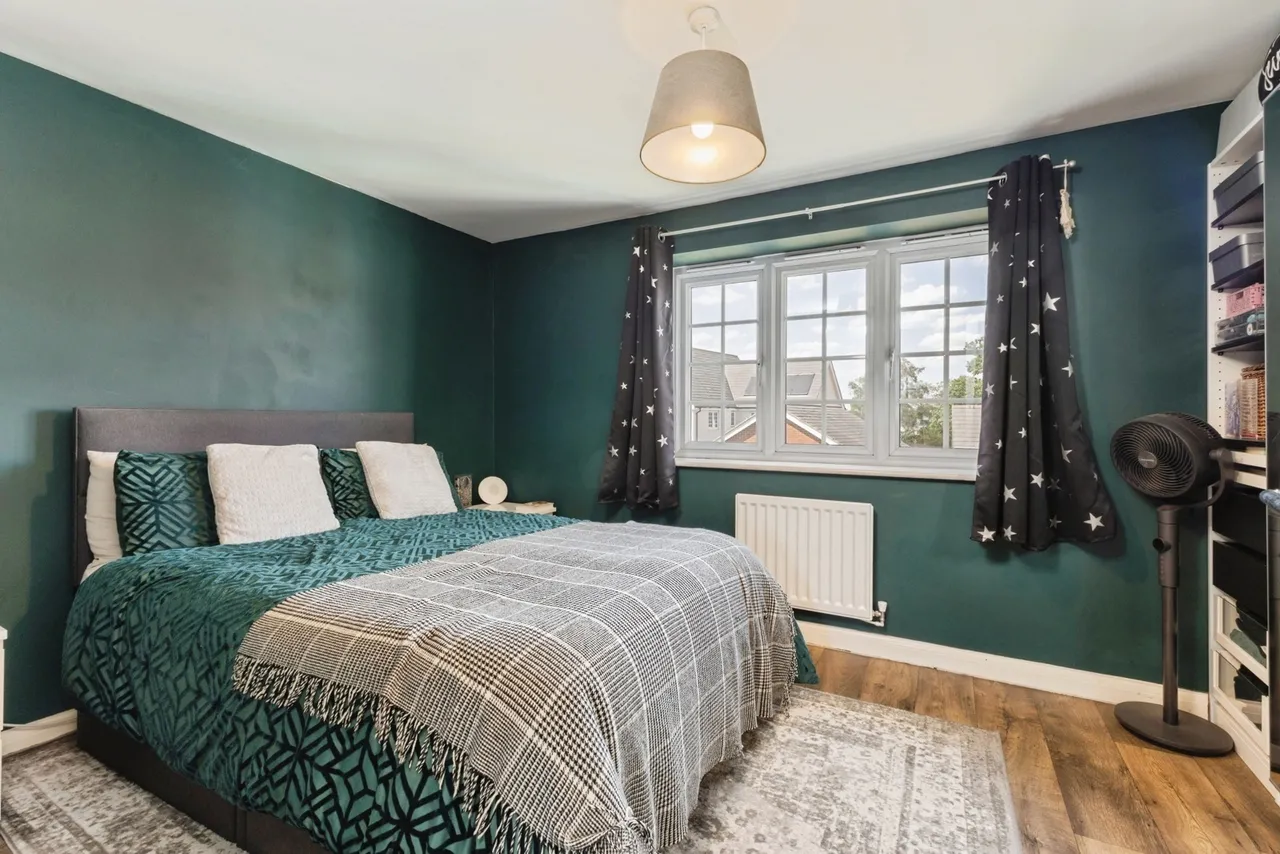 Curlew Crescent, Wymondham, Norfolk, NR18, photo 12