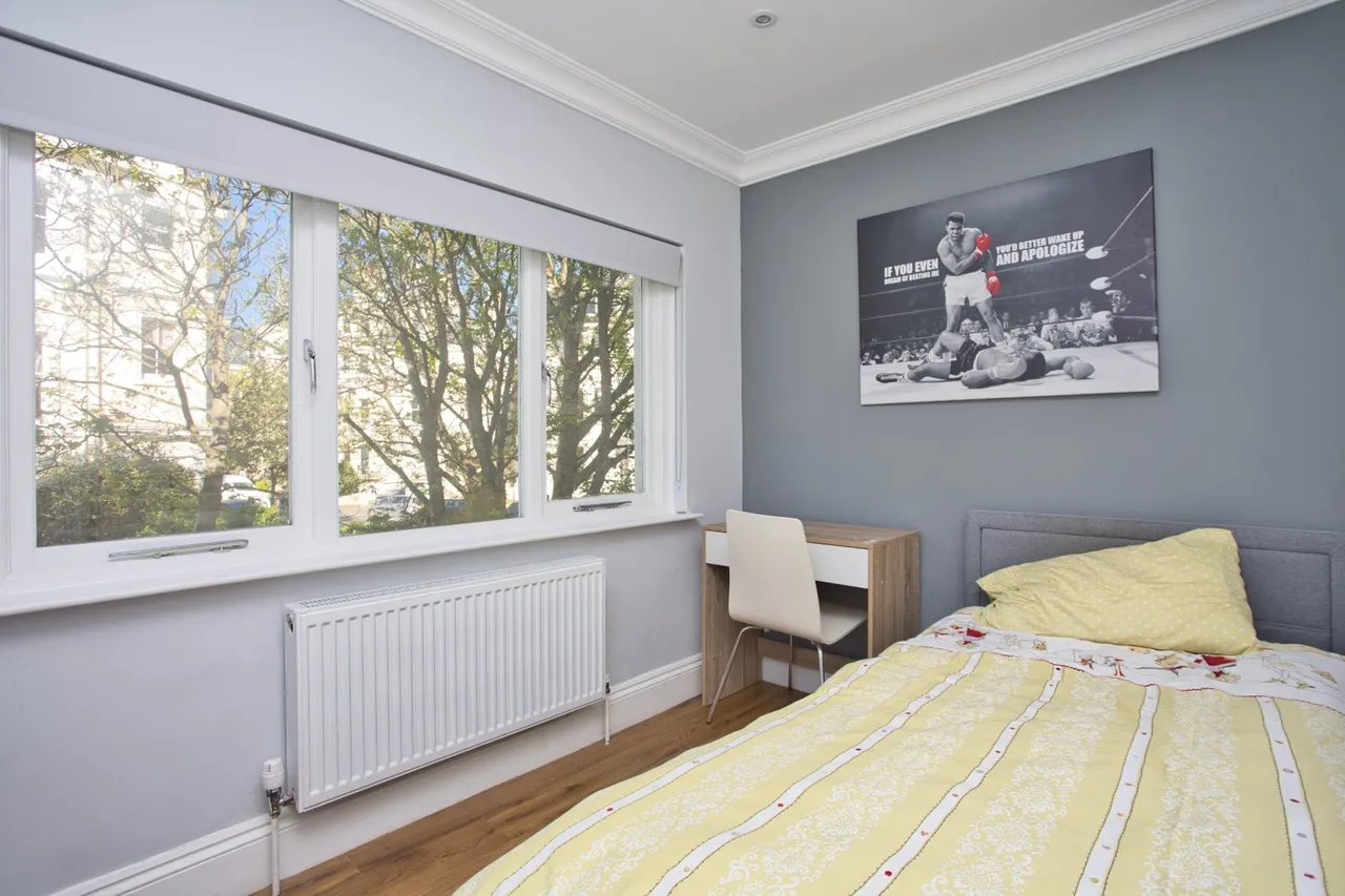 Clifton Crescent, Folkestone, CT20, photo 11