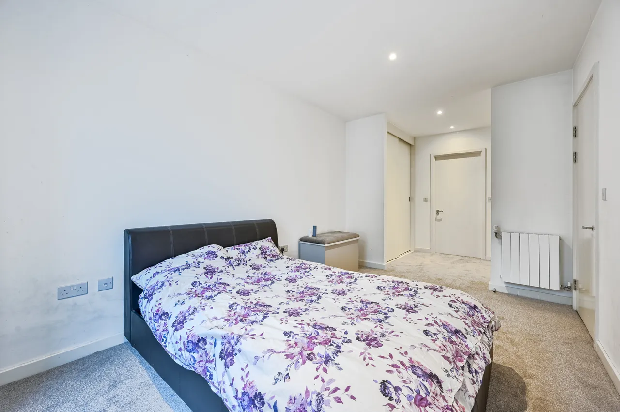 11 Ottley Drive, London, photo 7