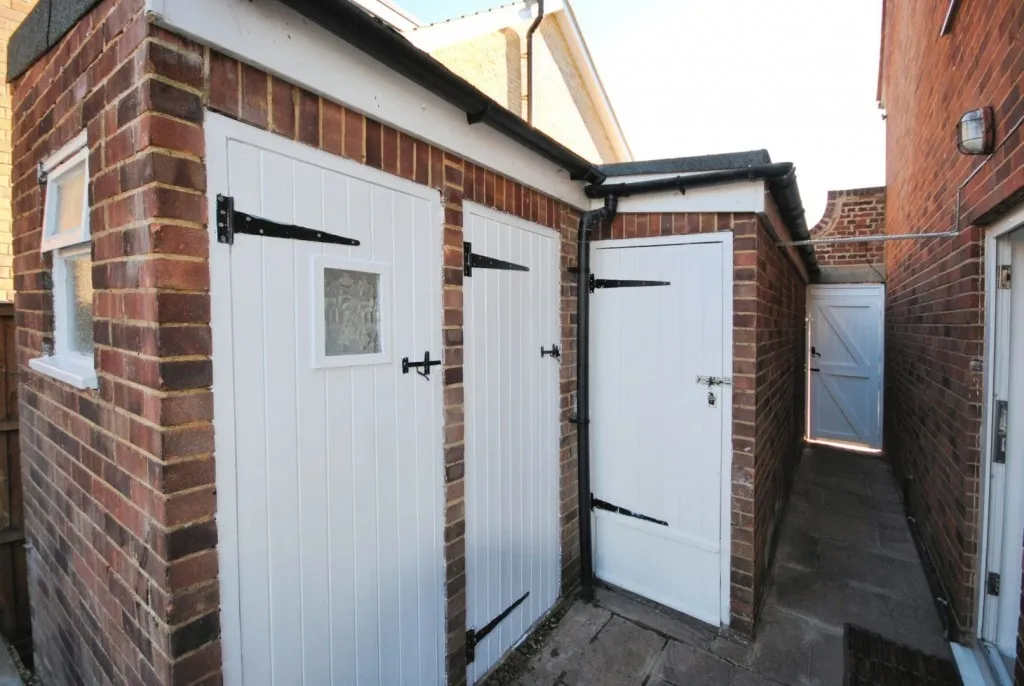Spooners Drive, St. Albans, photo 17