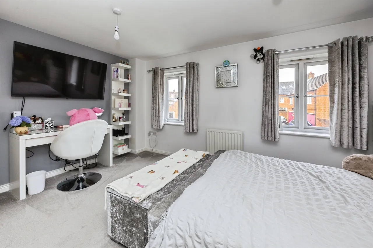 Violet Way, Kingsnorth, TN23, photo 13