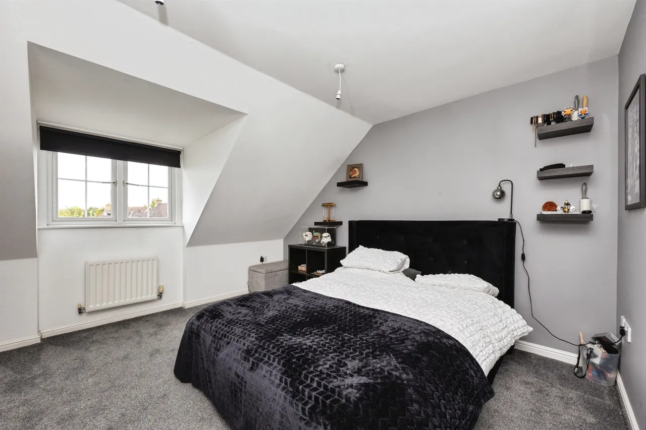 Violet Way, Kingsnorth, TN23, photo 17