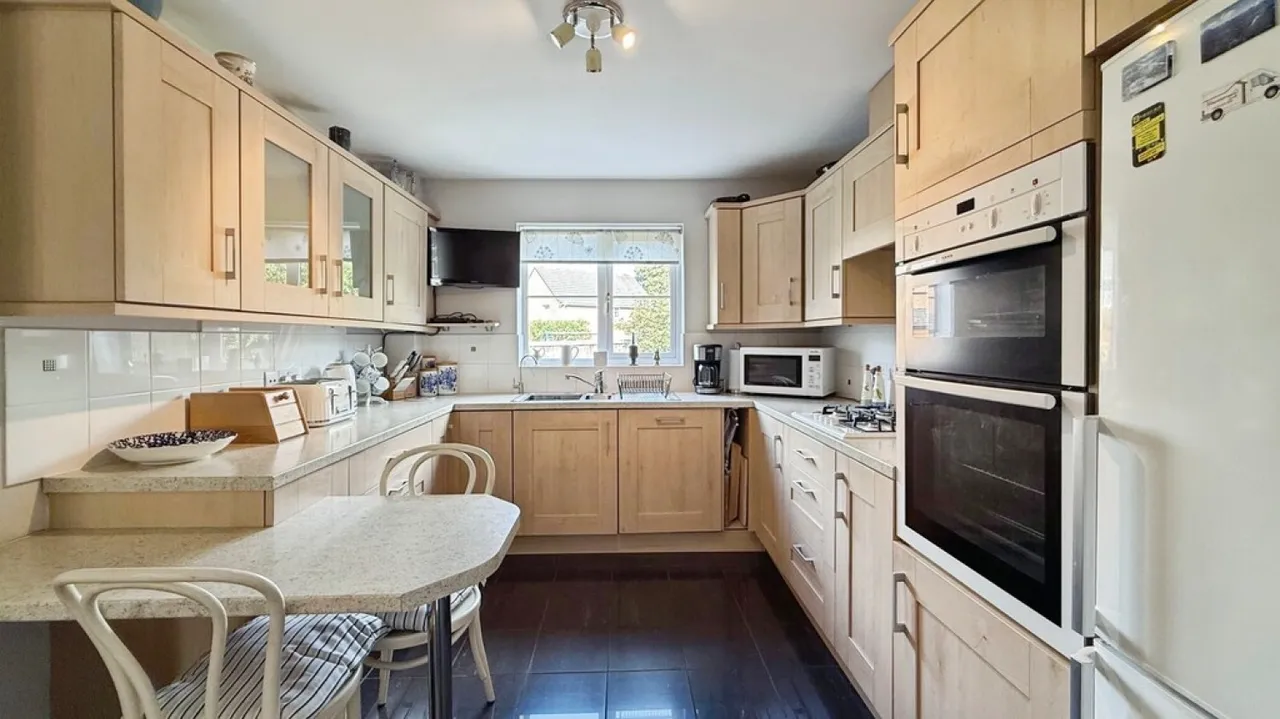 Oldenburg Road, Westbury, photo 4