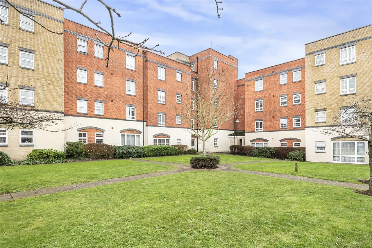 Holyhead Mews, Cippenham, photo 11