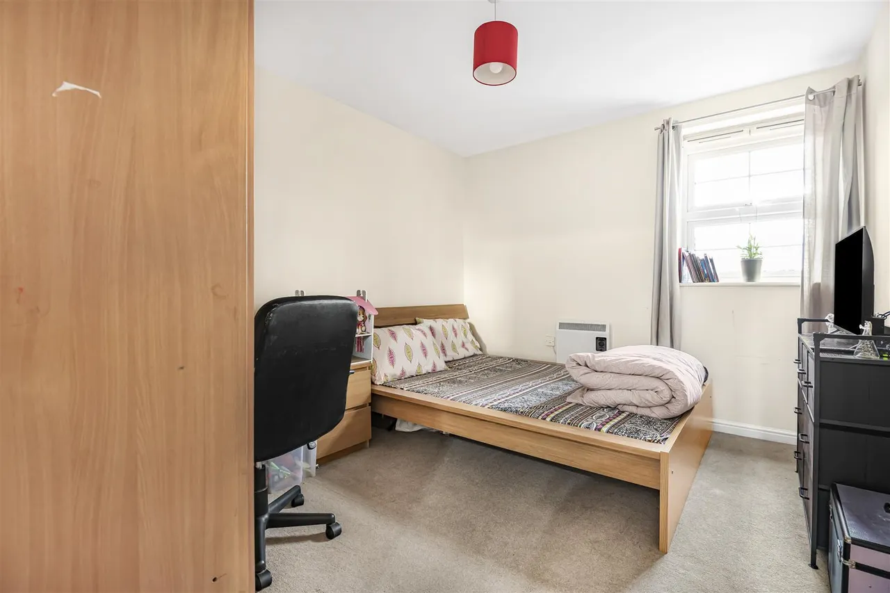 Holyhead Mews, Cippenham, photo 8